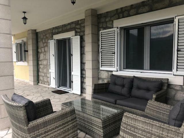 Vila Jovanka Tivat Exterior foto